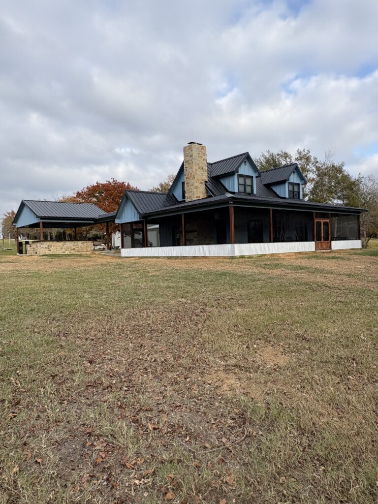 Lucky Dog Landing Lake Limestone